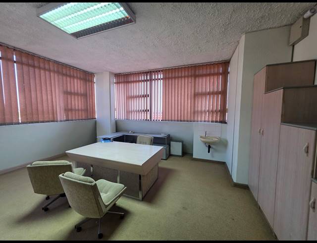 100M² OFFICE TO LET IN DURBAN CENTRAL